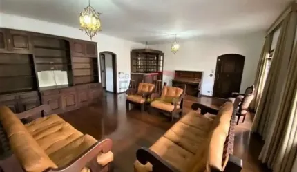 Sobrado á venda no Jardim França - 3 quartos/suítes e 5 vagas de garagem