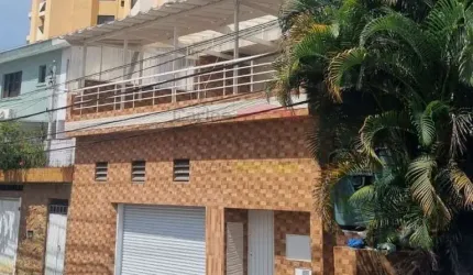 SOBRADO NA VILA PAULICÉIA   POSSUI 4 DORMITÓRIOS, SENDO 2 SUÍTES, 3 VAGAS DE GARAGEM
