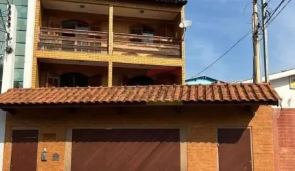 PEQUENO PREDIO COM 2 APARTAMENTOS  COM 90 M2, 6 VAGAS DE GARAGEM - SACADA