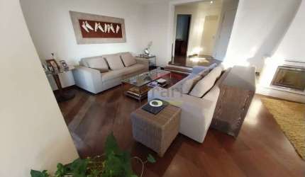 Apartamento contendo  4 suítes, boa varanda, 4 vagas com depósito , 286m² , Água Fria