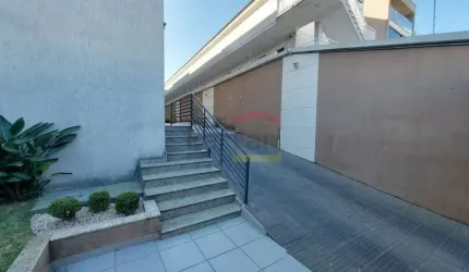 Sobrado À  Venda em Condomínio Alto Padrão na Parada Inglesa 180 m2