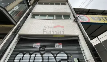 Prédio comercial no coração de Santana