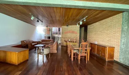 Sobrado a venda no Jardim França 4 quartos e 3 vagas, com piscina e espaço gourmet