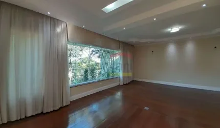 Espaçosa Casa Térrea em Bairro Tranquilo da Zona Norte de São Paulo