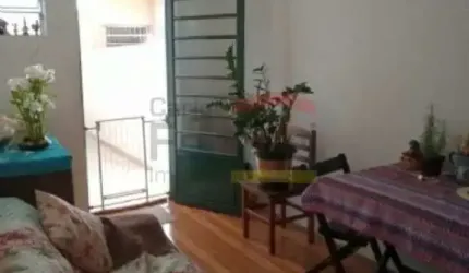 Sobrado na Vila Paulicéia com três dormitórios, 1 suíte, três vagas na garagem