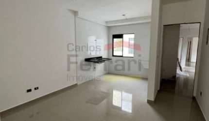 Apartamento 2 dormitórios, à 800 metros da Av. Braz Leme.