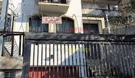 Sobrado próximo à rua Doutor Zuquim