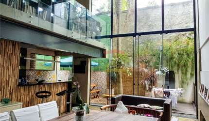 Casa em Condomínio Fechado 500m² 4 suítes piscina privativa