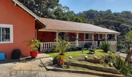 Casa Térrea  à Venda no Jardim Samambaia - Mairiporã 3 dormitórios / 5 vagas