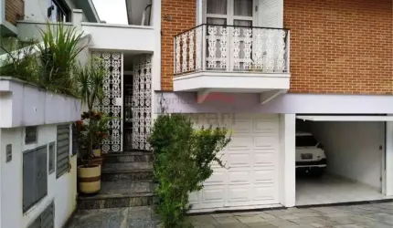 Sobrado em condomínio fechado em Santana