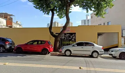 Terreno para estacionamento e/ou lava rápido para alugar na Av. Zumkeller!