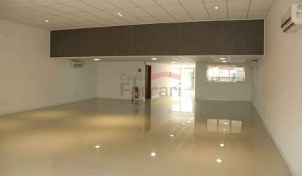 Prédio av água Fria 700m2