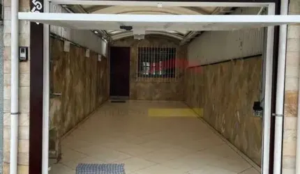 Sobrado no Tremembé, 2 dormitórios e 2 vagas de garagem coberta.
