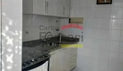 Apartamento 3 dormitórios, suíte, 2 vagas na Santa Terezinha. Vago.