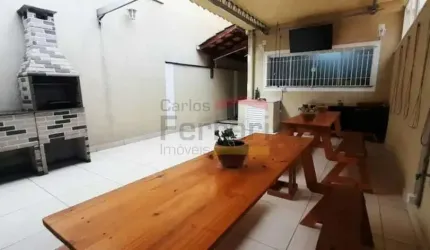 Sobrado com 3 dormitórios / 1 suíte /2 vagas na Vila Mazzei