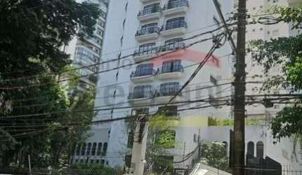 Maravilhoso apartamento à venda na Rua José Maria Lisboa - 4 suítes - 4 vagas - 468m²