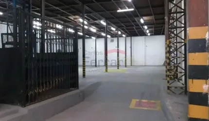 Galpão para locação, 1200m² c/ elevador de carga - próximo da Rov. Dutra - Guarulhos/SP