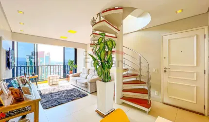 Cobertura duplex a venda toda mobiliada, 172 metros, piscina e churrasqueria, varanda com vista.