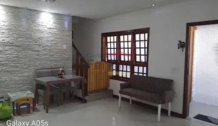 Casa  03 quartos em condomínio fechado Horto Florestal-  ( Vila Rosa)