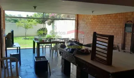 SOBRADO NAS PALMAS DO TREMEMBÉ COM 04 DORMITÓRIOS, SENDO 2 SUÍTES, 4 VAGAS DE GARAGEM + LAZER