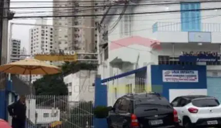Imóvel comercial á venda em Santana  com renda de 13,000,00 mil reais.