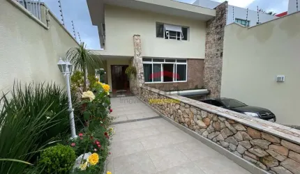 Sobrado com piscina no Jd. França  !!!