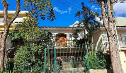 Casa no Jardim França com 3 suítes e 5 vagas