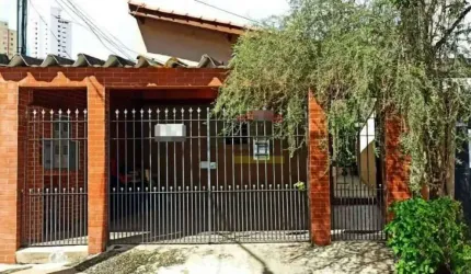 Casa com 5 Quartos e 4 banheiros à Venda, 250 m²