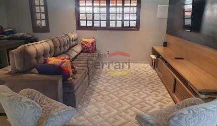 Casa Assobradada à Venda com 3 Suítes, 3 dormitórios, 3 vagas de garagem