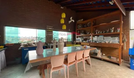 Imóvel Comercial Versátil ? 500m² de Área Construída em Terreno de 320m²