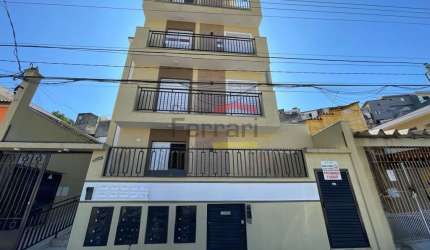 Apartamento com 2 dormitórios  e quintal