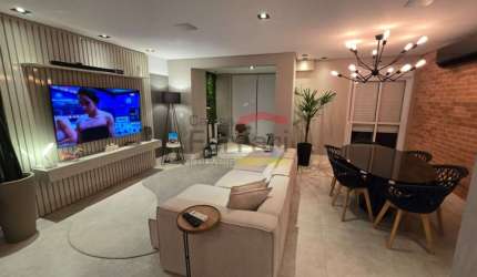 Apartamento à venda com 2 dormitórios e 2 vagas na Água Fria