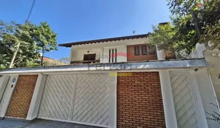 Sobrado nas Palmas do Tremembé, com 3 suites, 3 vagas e piscina