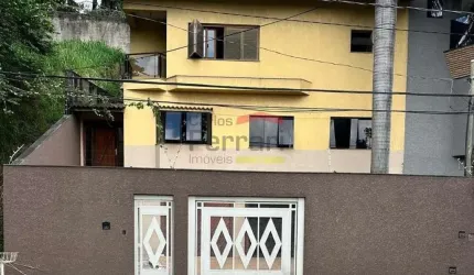 Sobrado no Jardim Guapira com 4 suítes, 6 vagas de garagem