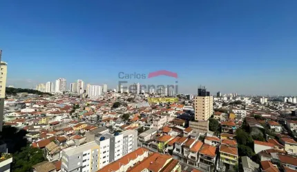 Apartamento na Santa Teresinha de 50 m2, andar alto, 2 dormitórios e 1 vaga. Condomínio com lazer.