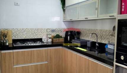 sobrado com 2 suites na Vila Isolina Mazzei