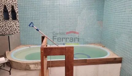 Sobrado de 500 m² com 03 vagas, piscina, no bairro Jd. São Paulo  à 15 minutos do metro.