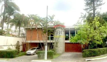 CASA TÉRREA JARDIM SÃO BENTO - 4 SUÍTES. 7 VAGAS. 332 M2 A/C.