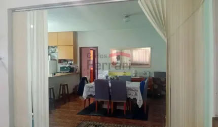 Sobrado à Venda no Jardim Centenário - Residencial e Comercial - 6 vagas!