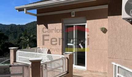 Casa para Venda no Condomínio Parque Suíça, com 03 dormitórios, 01 suíte e 03 banheiros, com 240 m²