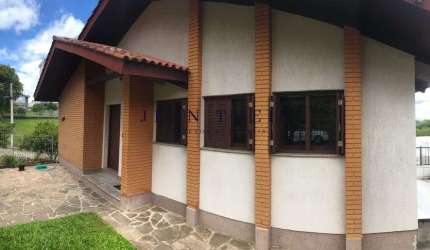 Casa com 3 quartos à venda no Panazzolo, Caxias do Sul  por R$ 980.000