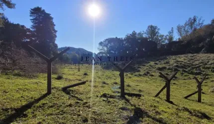 Chácara / sítio com 2 quartos à venda no Monte Bérico, Caxias do Sul  por R$ 2.225.000