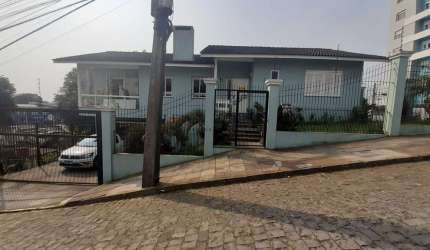 Casa com 3 quartos à venda na Bela Vista, Caxias do Sul  por R$ 1.380.000