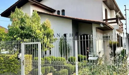 Casa com 2 quartos à venda no Rio Branco, Caxias do Sul  por R$ 1.050.000