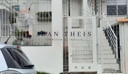 Casa com 2 quartos à venda na Nossa Senhora da Saúde, Caxias do Sul  por R$ 330.000