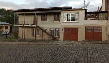 Casa com 6 quartos à venda na Nossa Senhora de Lourdes, Caxias do Sul  por R$ 800.000
