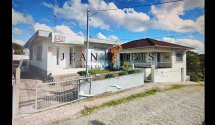 Casa com 3 quartos à venda no Petrópolis, Caxias do Sul  por R$ 550.000
