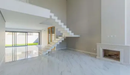 Casa com 3 Quartos  ( 3 suítes )  à Venda no bairro Moinhos de Vento em Canoas