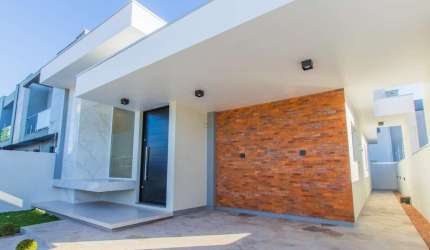 Casa com 3 Quartos à Venda