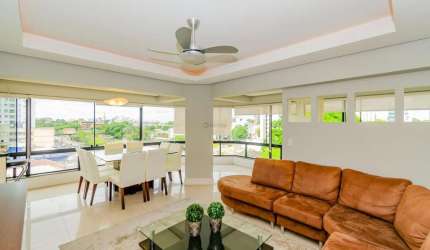 Apartamento com 3 Quartos e 2 banheiros à Venda, 148 m² por R$ 789.000
